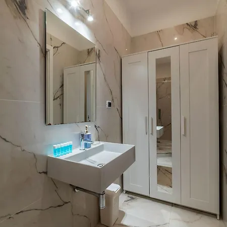 Guesthost - Sallustiano Apartamento